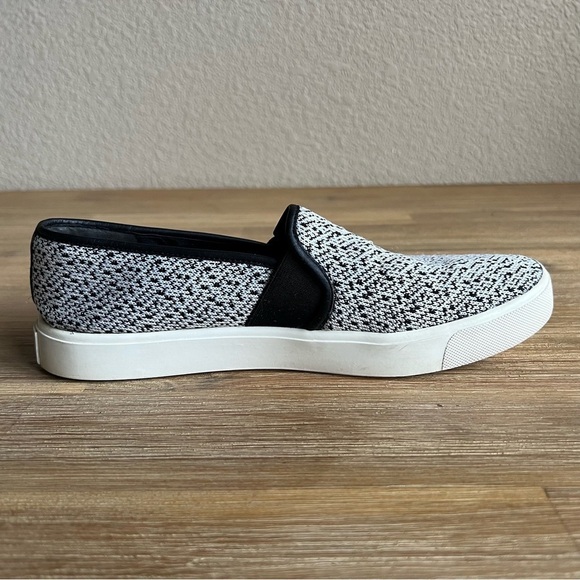 Vince Blair Black and White Slip-On Sneakers with Textured Design - Picture 4 of 10
